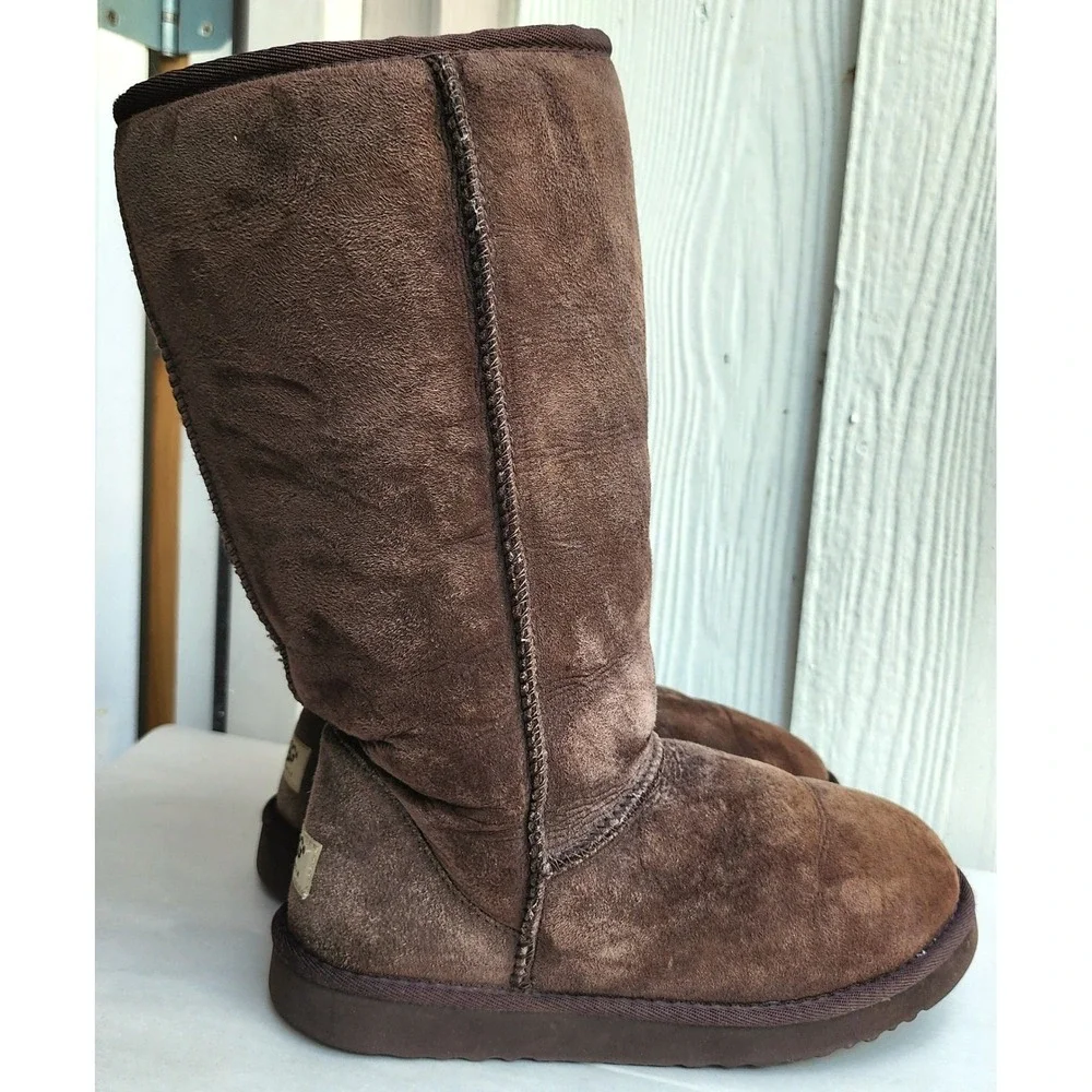 UGG US 8 Tall II Chocolate Brown Sheepskin Suede Classic Boots Y2K Knee High